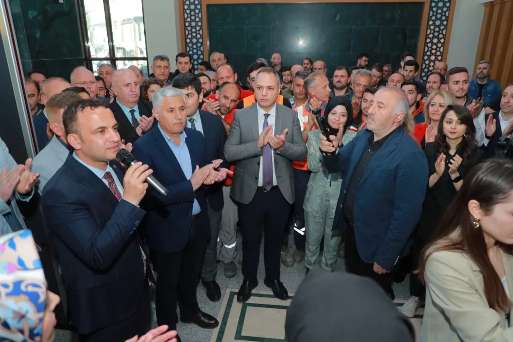 “TÜRKİYE'DE BELEDİYECİLİK ANLAYIŞININ MODEL OLDUĞU, BİR FATSA BELEDİYESİ BIRAKACAĞIZ” 3 5