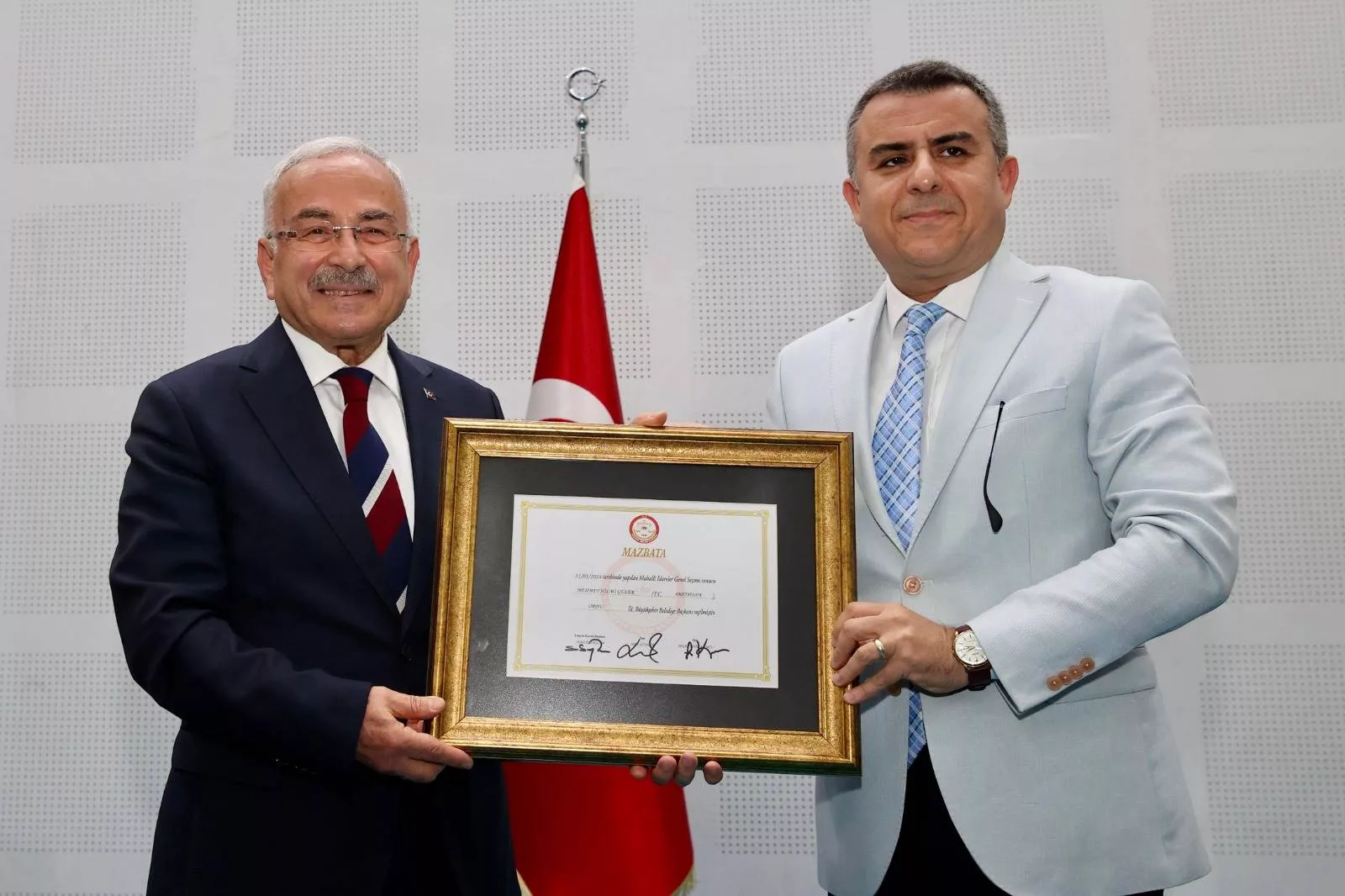 BAŞKAN GÜLER MAZBATASINI ALDI “BU SEÇİMİN KAYBEDENİ YOK, KAZANANI VAR.