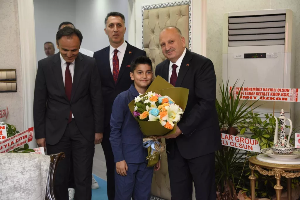 23 Nisan Ulusal Egemenlik ve Çocuk Bayramı tüm yurtta olduğu gibi Ünye’de de coşku ile kutlandı. 6 11