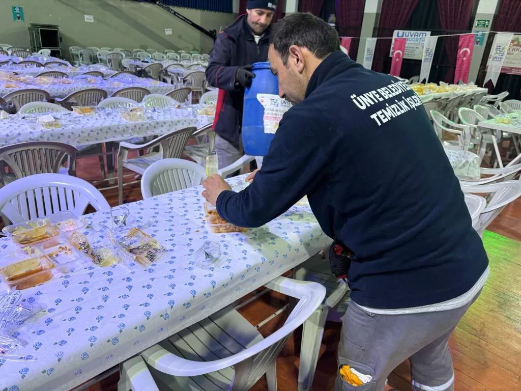 ÜNYE BELEDİYESİ RAMAZAN AYINDA DA İSRAFI ÖNLEDİ 7 3