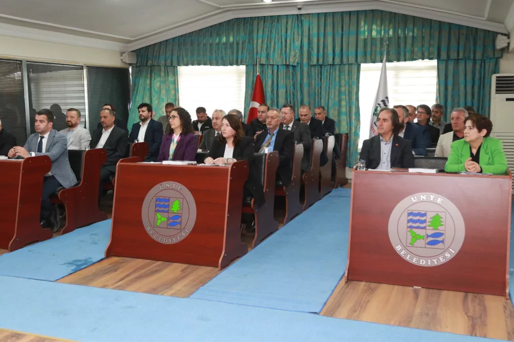 BAŞKAN TAVLI, “YENİ DÖNEM ÜNYE’MİZE HAYIRLI OLSUN” 7 6