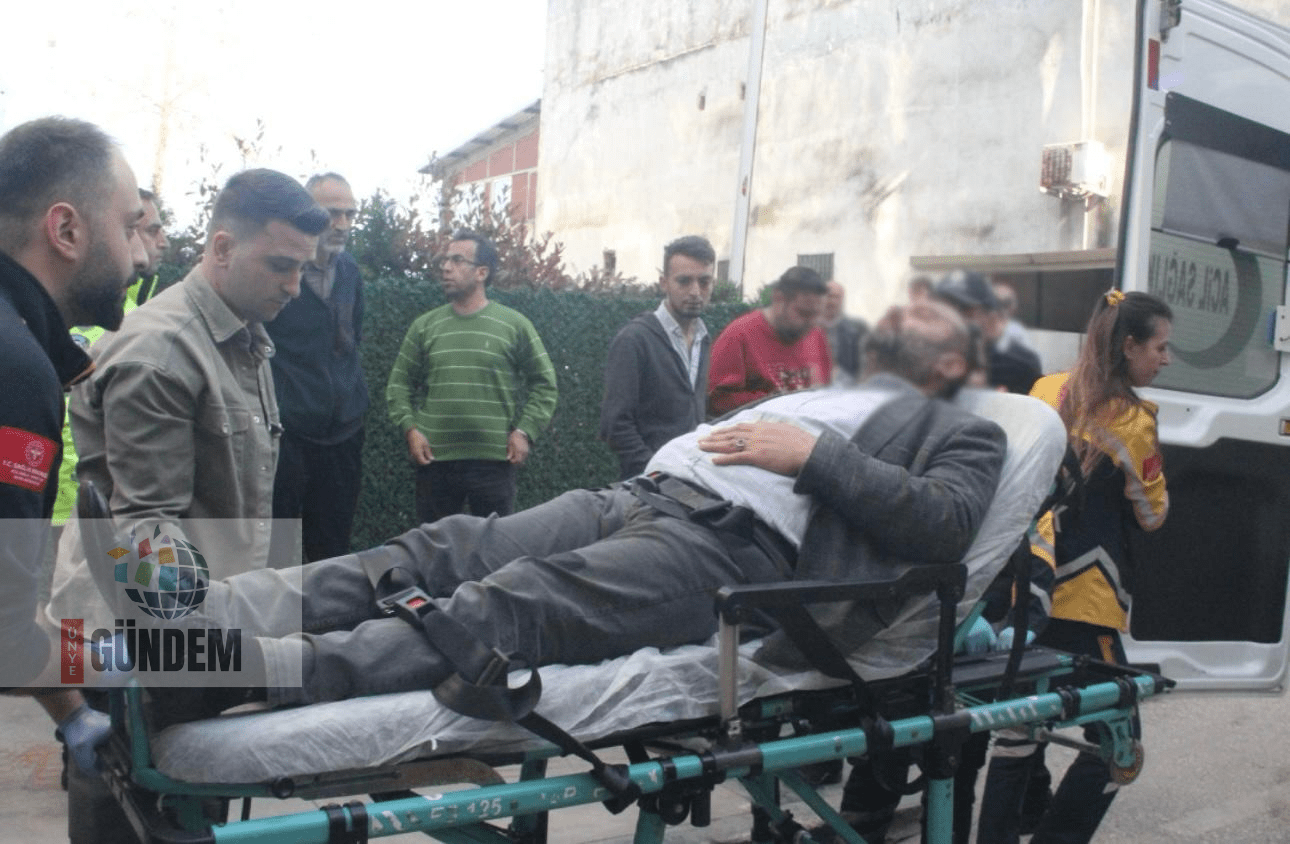 ÜNYE`DE SİLAHLI TARTIŞMA Ünye’de Kaledere Mahallesi Belediye Caddesi üzerinde bankanın