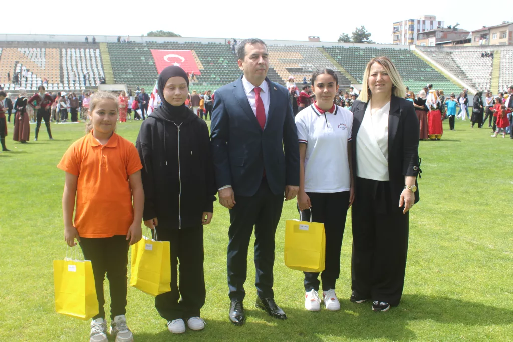23 Nisan Ulusal Egemenlik ve Çocuk Bayramı tüm yurtta olduğu gibi Ünye’de de coşku ile kutlandı. IMG 2038 1