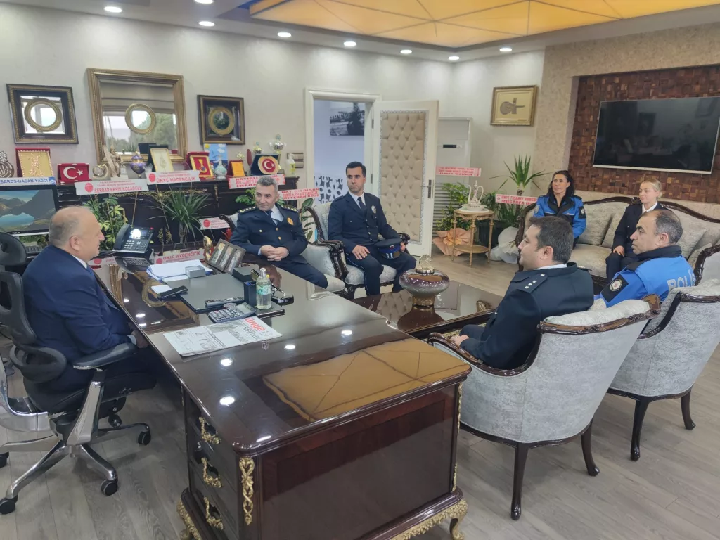BAŞKAN TAVLI’YA POLİS HAFTASI ZİYARETİ P1