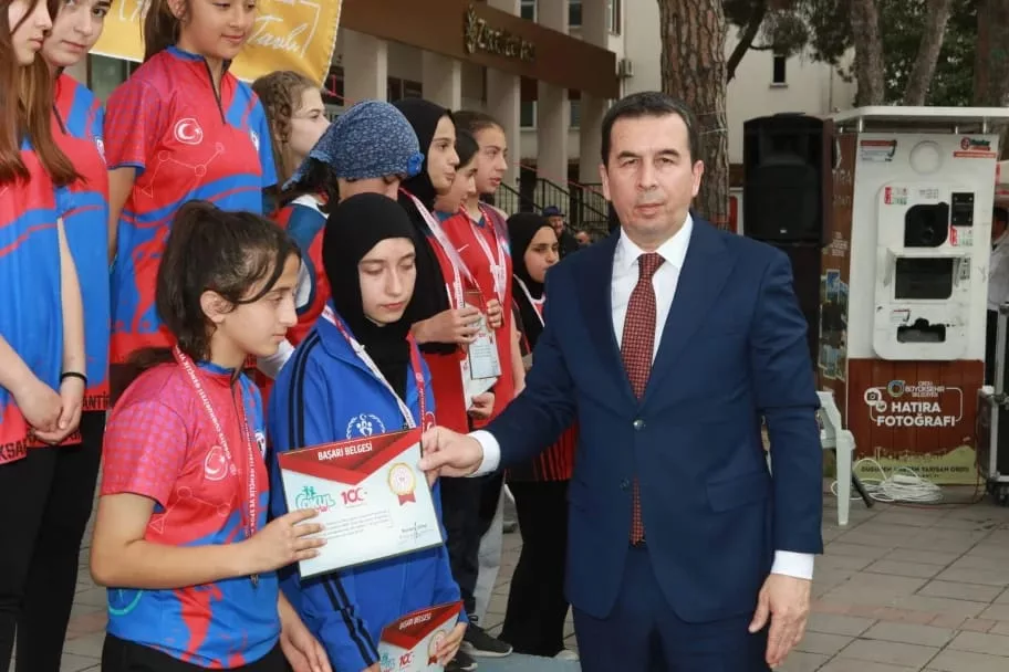 17 İLDEN SPORCULAR ÜNYE’Yİ YARIŞARAK KEŞFETTİLER U5 jpeg