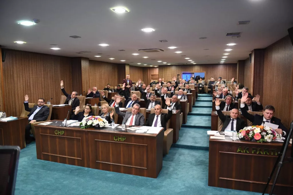 ALTINORDU BELEDİYESİ’NDE YENİ DÖNEMİN İLK MECLİS TOPLANTISI GERÇEKLEŞTİ al1