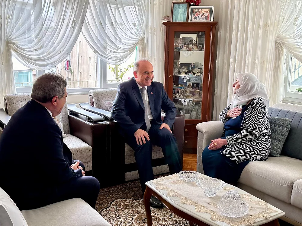 Vali Erol, Hane Ziyaretlerini Aralıksız Sürdürüyor e jpg