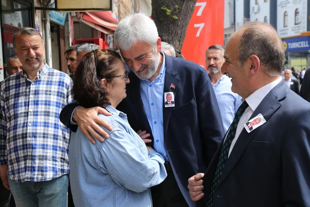 ENVER YILMAZ TEŞEKKÜR ZİYARETLERİNİ SÜRDÜRÜYOR e2 1