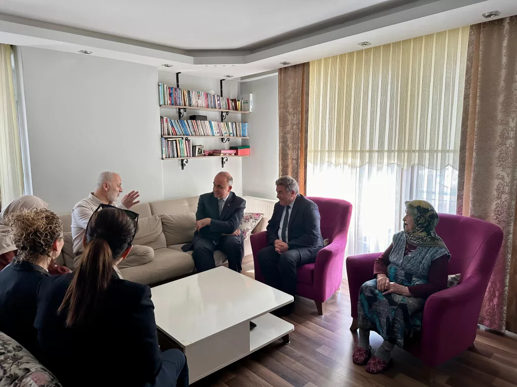 Vali Erol, Hane Ziyaretlerini Aralıksız Sürdürüyor e2