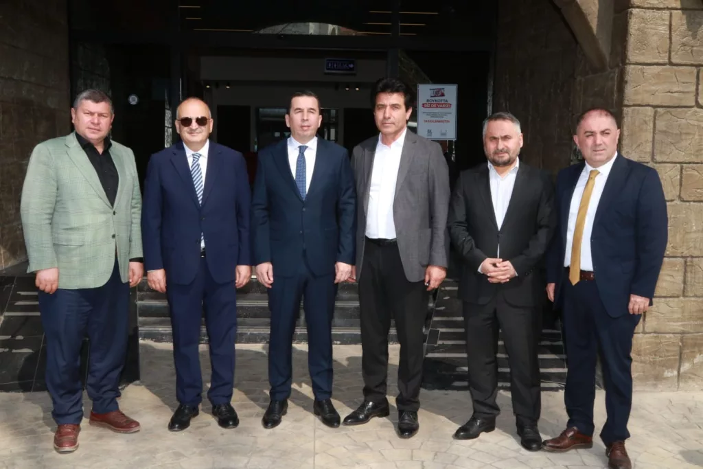 ÜNYE’DE KENT BAYRAMLAŞMASI COŞKUSU ke3