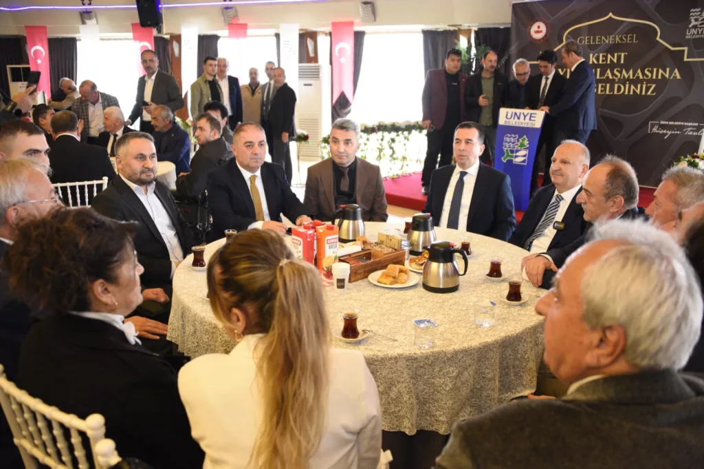 ÜNYE’DE KENT BAYRAMLAŞMASI COŞKUSU ke5