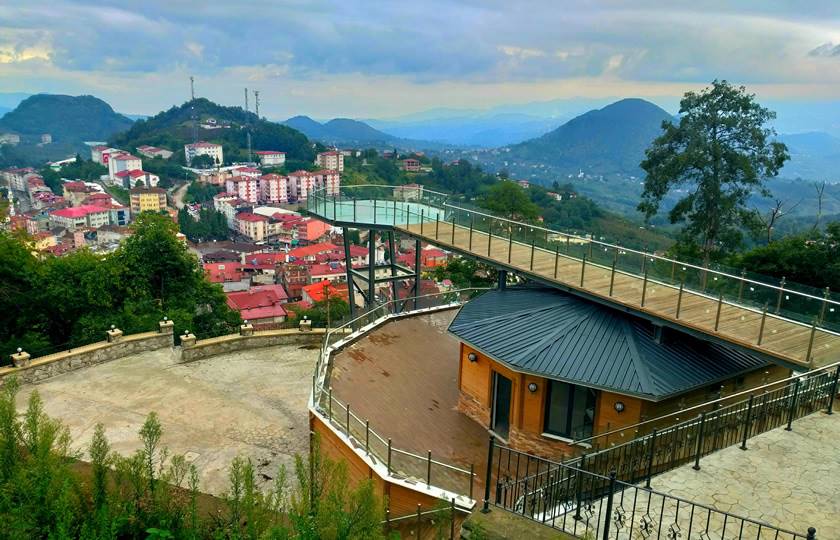 ULUĞ BEY SEYİR TERASINA STANDARDI YÜKSEK YOL ULUBEY İLÇE MERKEZİNDE