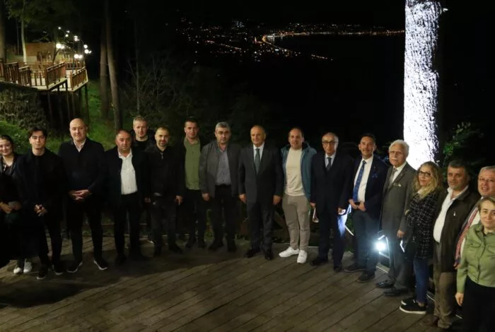 BAŞKAN TAVLI, “TARAFSIZLIK İLKESİYLE HAREKET EDEN RADYOCULARIMIZIN GÜNÜNÜ KUTLUYORUM” 1 6 jpeg