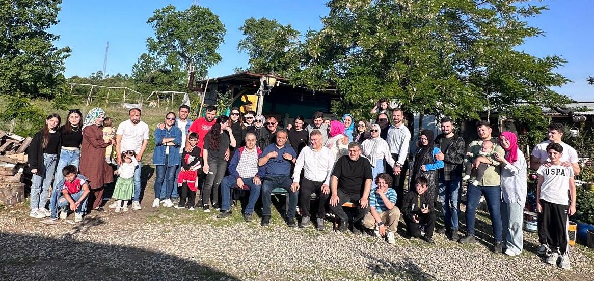 BAHAR ETKİNİĞİ DÜZENLENDİ Ünye Yunus Emre Eğitim Kurumları personelleri ile