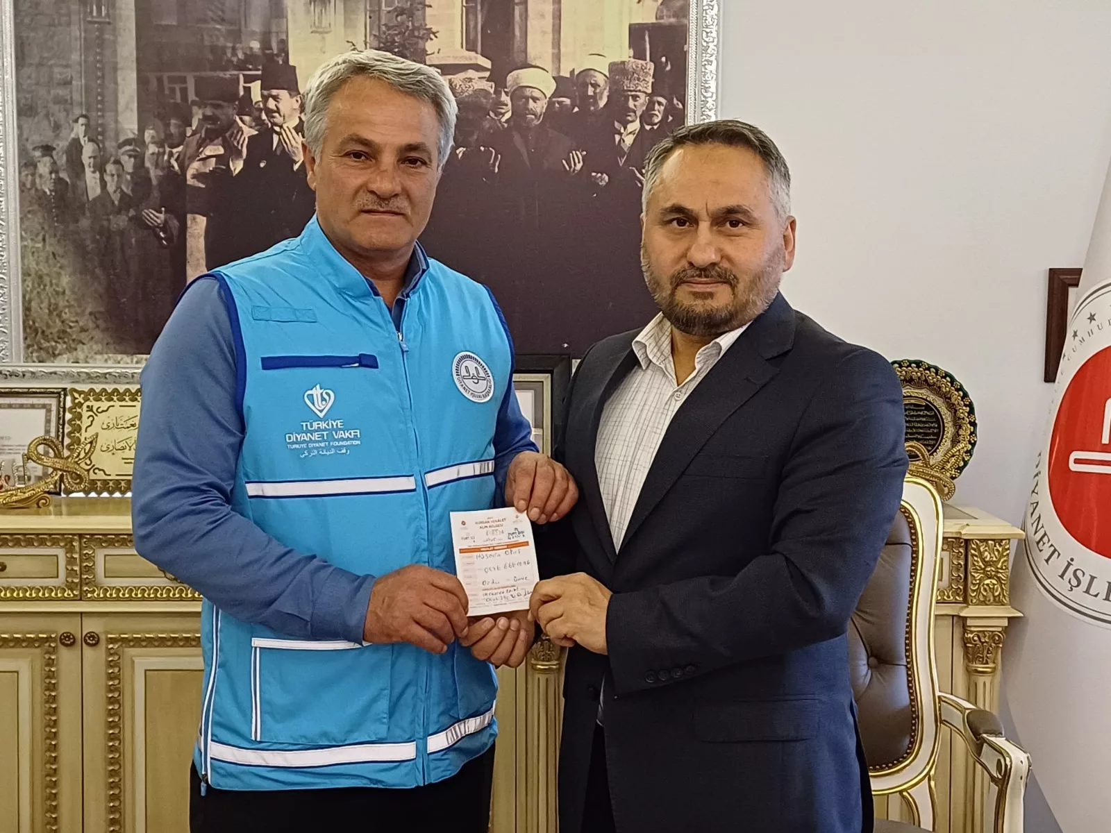 İlk Kurban Bağışı İlçe Müftüsü Hüseyin Okuş’tan Ünye İlçe Müftüsü