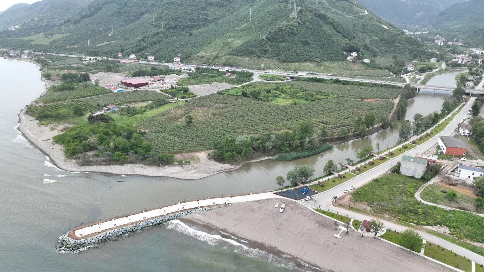 BAŞKAN GÜLER’DEN BİR MÜJDE DAHA TURNASUYU’NA İKİNCİ PARK Ordu’yu herkesin