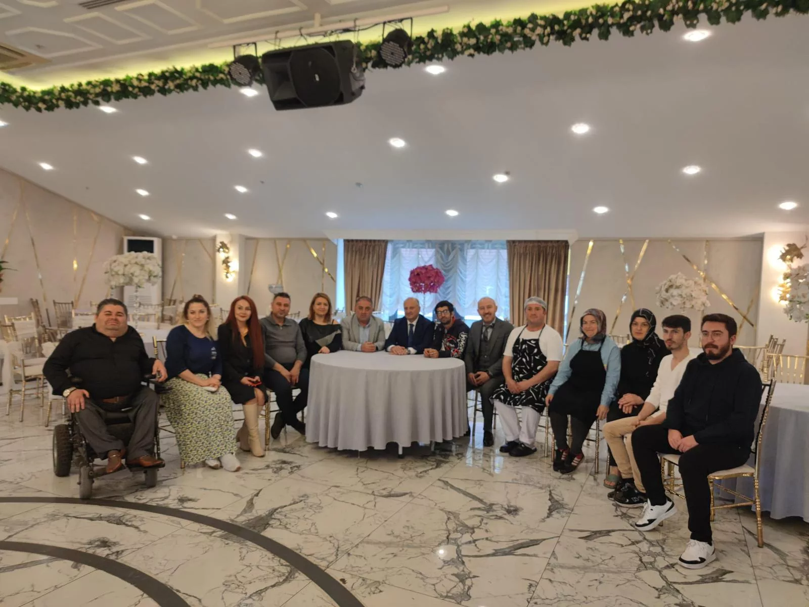 KARTEGDER, BAŞKANLARLA KAHVALTIDA BULUŞTU Ünye Belediye Başkanı Tavlı ve AK