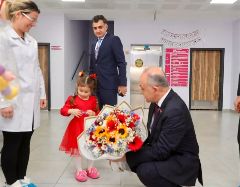 Vali Erol, Özel Eğitim Okullarını Ziyaret Etti 4 3 jpeg