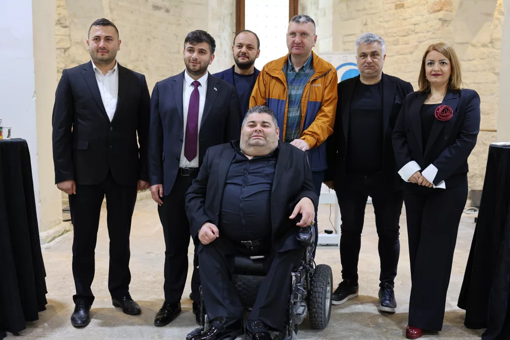 SEMANUR ODABAŞI BEŞİKCİOĞLU’NDAN EL SANATLARI SERGİSİ ATIL9056
