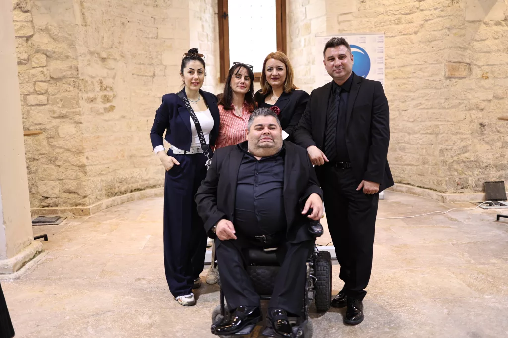 SEMANUR ODABAŞI BEŞİKCİOĞLU’NDAN EL SANATLARI SERGİSİ ATIL9333