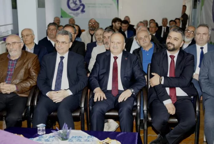 ÜNYE TARİHİNE SAMSUN’DA IŞIK TUTTULAR T jpg
