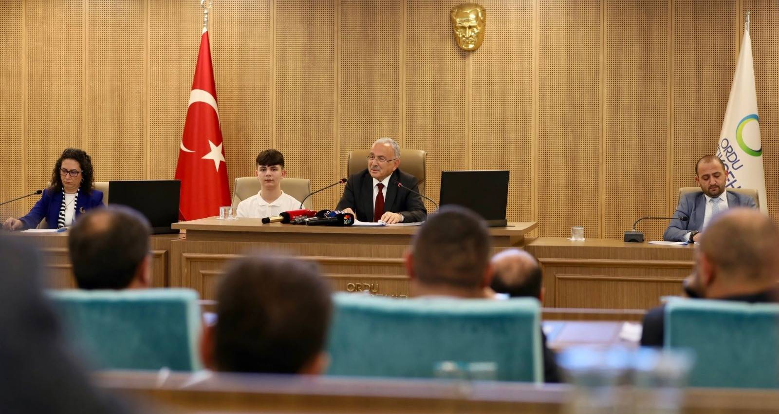 BÜYÜKŞEHİR BELEDİYE MECLİSİ TOPLANDI BAŞKAN GÜLER: “5 YILDA 15 MİLYAR