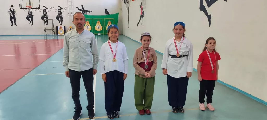 Geleneksel Türk Okçuluğu Turnuvası: Gençlik Haftası Etkinliklerinin Vazgeçilmezi t2 1