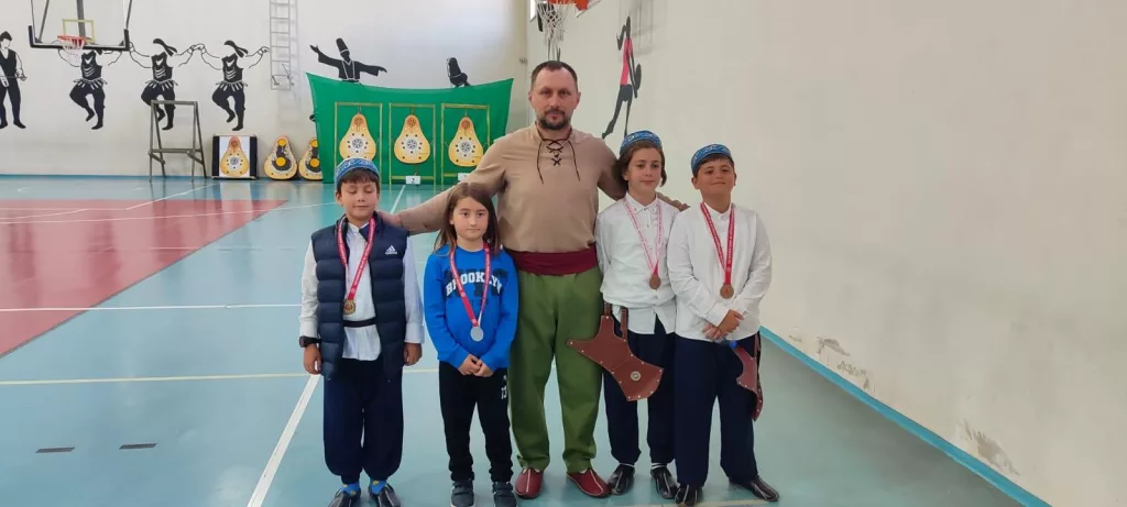 Geleneksel Türk Okçuluğu Turnuvası: Gençlik Haftası Etkinliklerinin Vazgeçilmezi t8