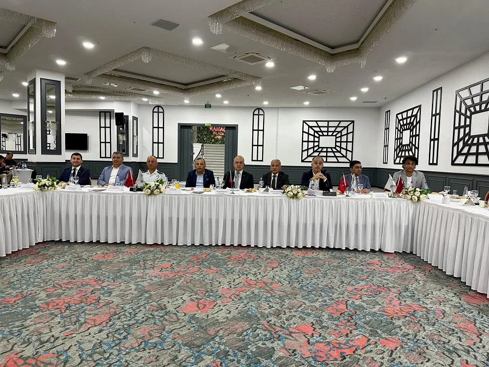ORDUSİAD’ın İş Geliştirme Toplantısında, Dünya Dondurma Şampiyonu Başarı Hikayesini Paylaştı v1 jpeg