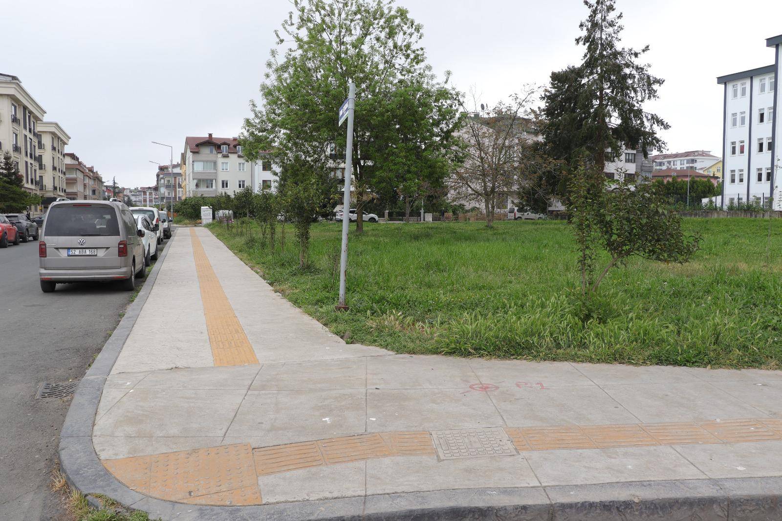 ORDU’DA YÜRÜYÜŞLER DAHA GÜVENLİ AKYAZI VE DURUGÖL’E BASKI BETON KALDIRIM