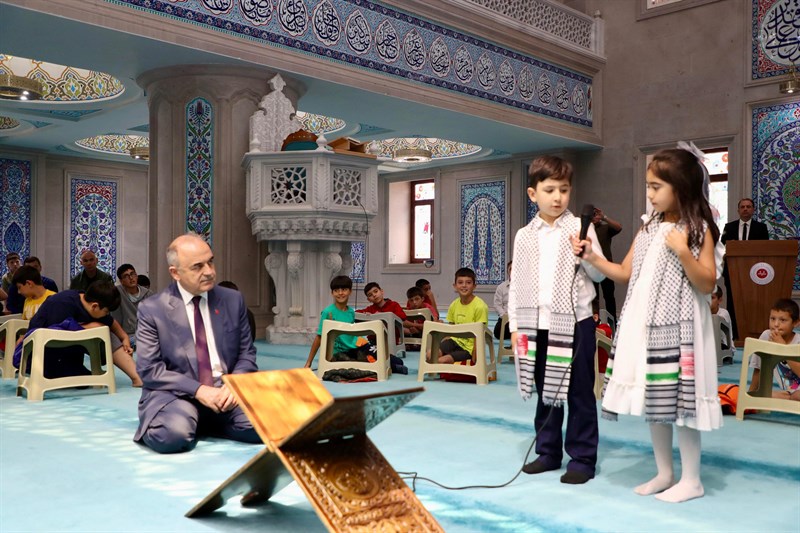 Vali Erol, Yaz Kur’an Kurslarının Açılış Programına Katıldı V3