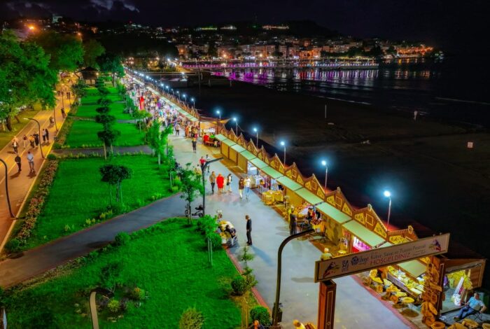ÜNYE’DE FESTİVAL STANTLARI 05 AĞUSTOS’A KADAR AÇIK KALACAK fe