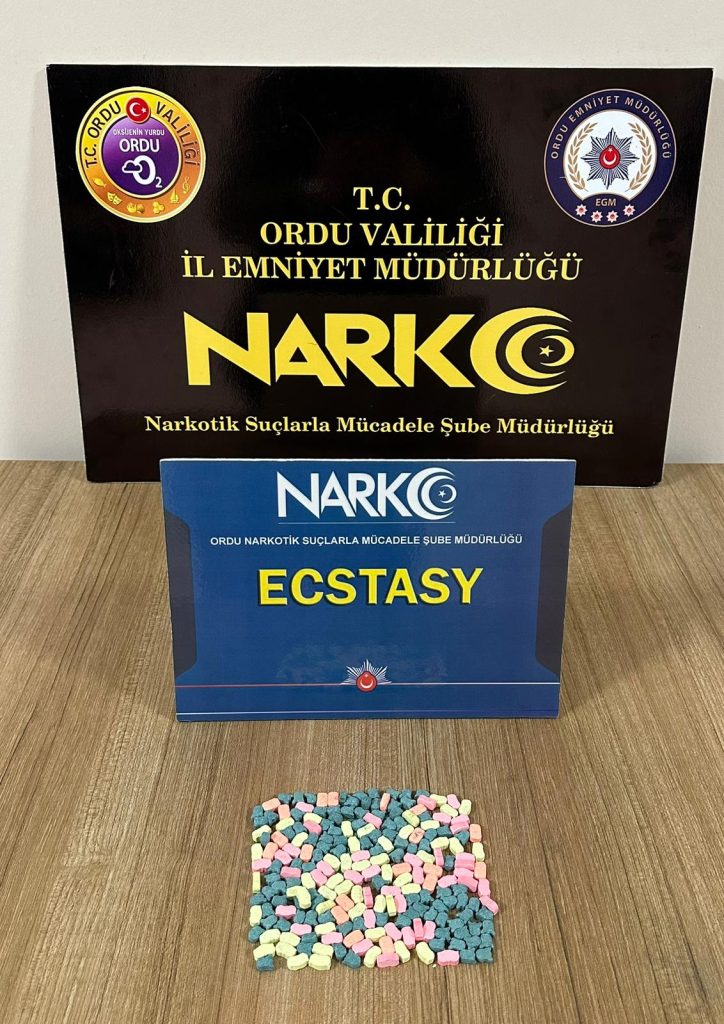 NARKOTİKTEN UYUŞTURUCU OPERASYONU nar