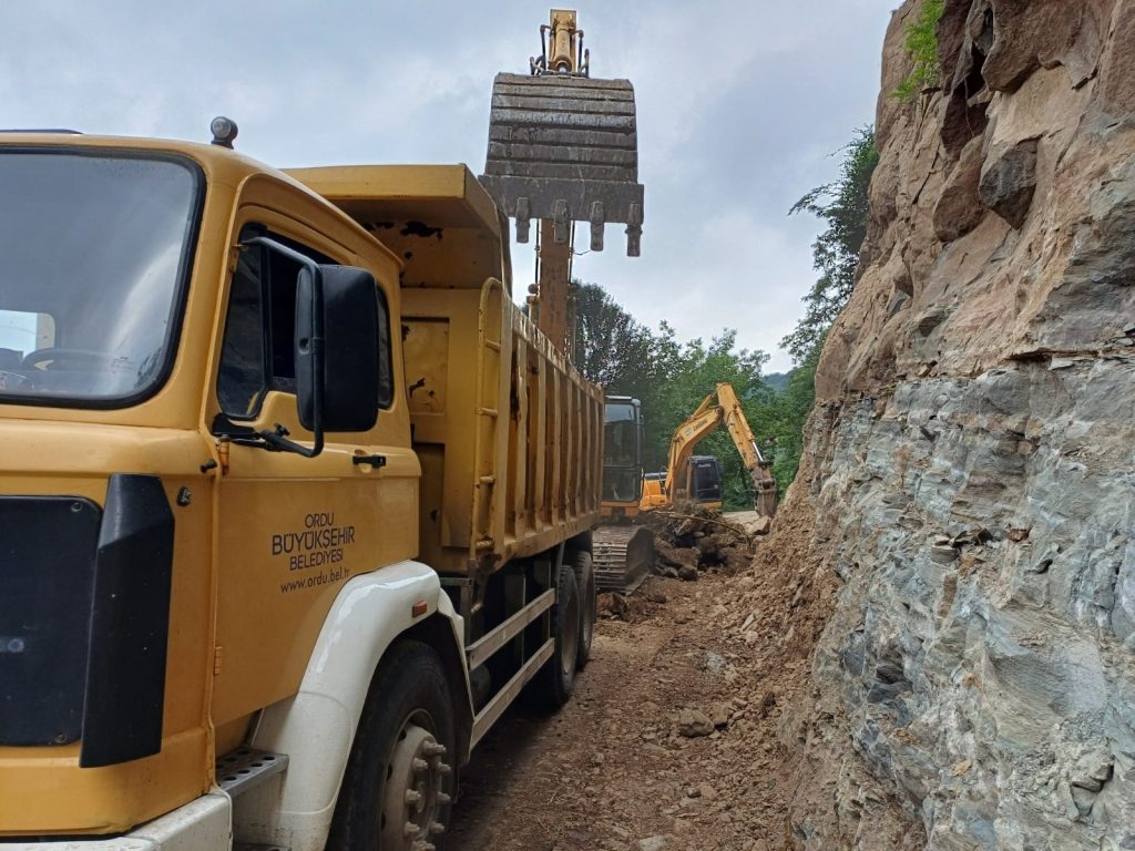 PERŞEMBE’DE YOLLAR GENİŞLİYOR p1