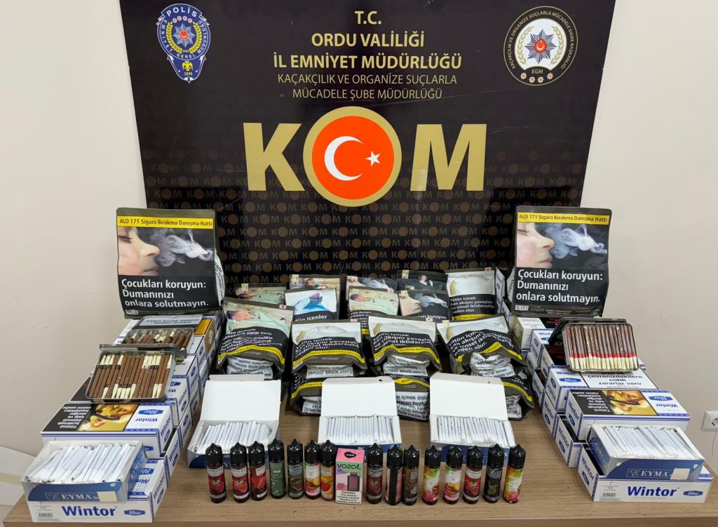 Ordu’da Kaçak Tütün Operasyonu: Binlerce Makaron ve Elektronik Sigara Ele Geçirildi KOM 2