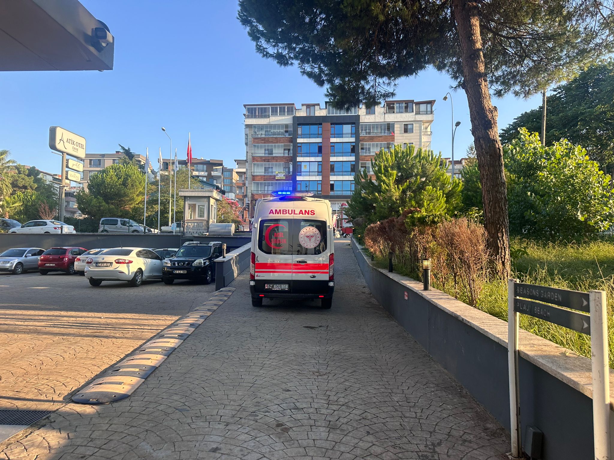 **Serinlmek İSterken Boğulma Tehlikesi Geçirdi** Ünye’de serinlemek için denize giren
