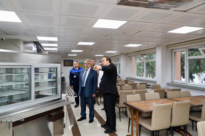 Vali Erol, KYK Öğrenci Yurtlarında İncelemede Bulundu e2