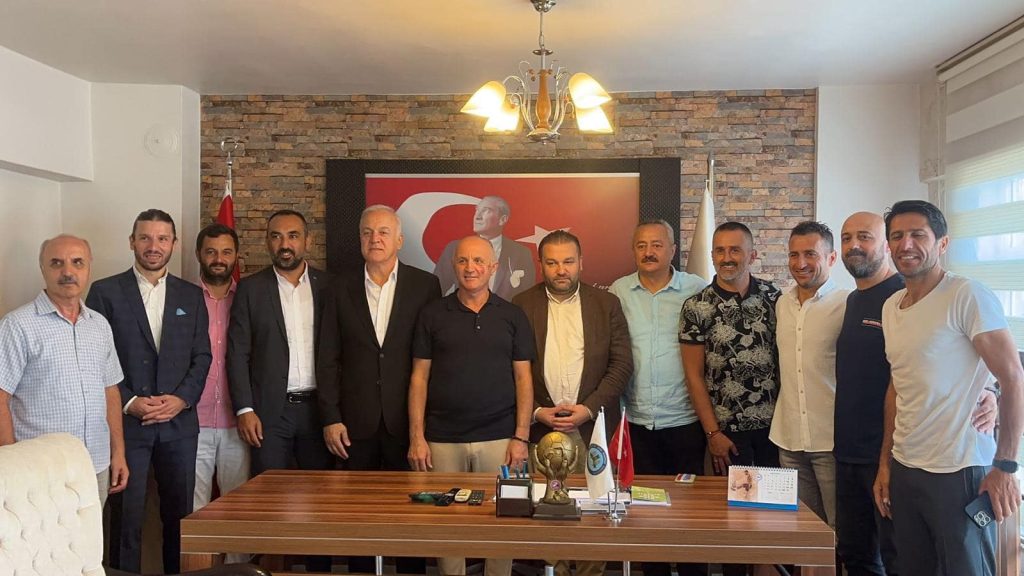 İlhan Erdem ve Yönetimi'nden Ordu Amatör Spor Kulüpleri Federasyonu'na Ziyaret m1 1
