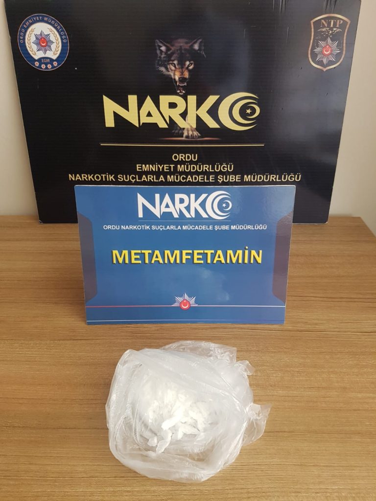 "Narkotik Operasyonlarında Uyuşturucu Madde ve Ticareti Yapan Şüpheliler Yakalandı" N