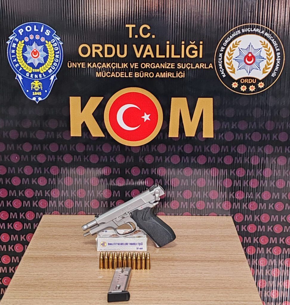 "Ordu'da Kaçak Alkol, Tütün ve Silah Operasyonları: Çok Sayıda Gözaltı ve Tutuklama" O3