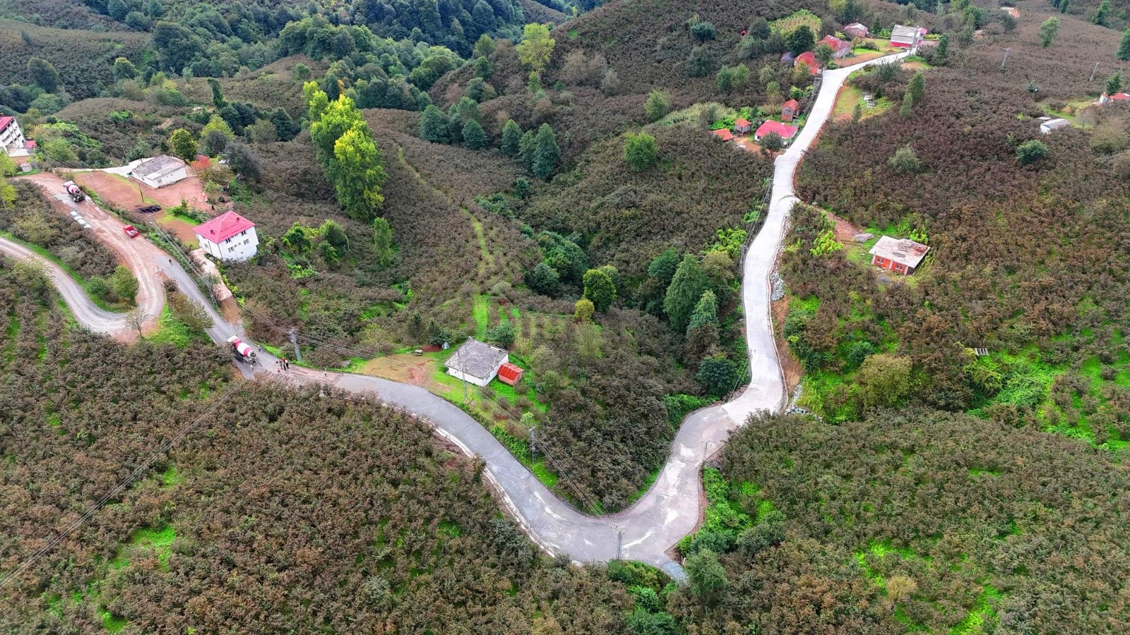 ALTINORDU ÖRENCİK’TE BETON YOL SEVİNCİ Ordu Büyükşehir Belediyesi, Altınordu ilçesi