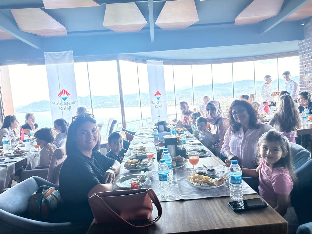 Bahçeşehir Koleji Ünye Kampüsü, 2024-2025 Eğitim-Öğretim Dönemine Kahvaltı Etkinliği ile Merhaba Dedi WhatsApp Image 2024 09 21 at 17.58.06
