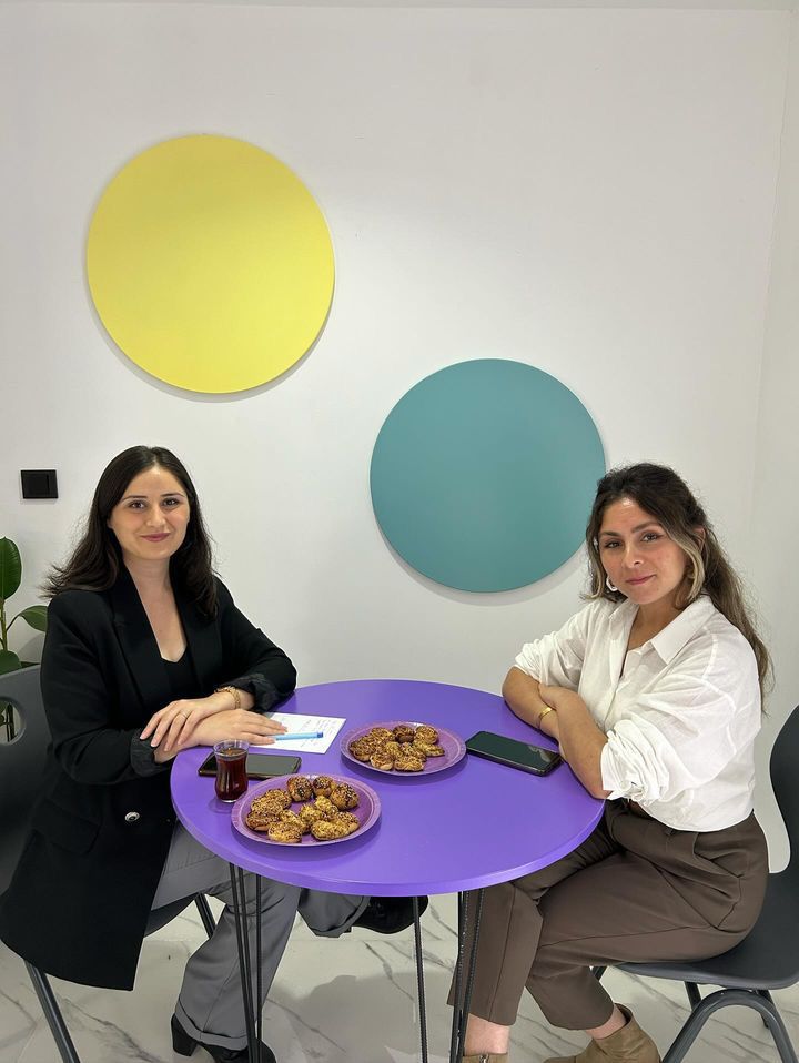 “En Pozitif” Sosyal Etkinlik ve Gelişim Merkezi’nde Velilerle Toplantı Gerçekleştirildi WhatsApp Image 2024 09 25 at 14.18.36 1
