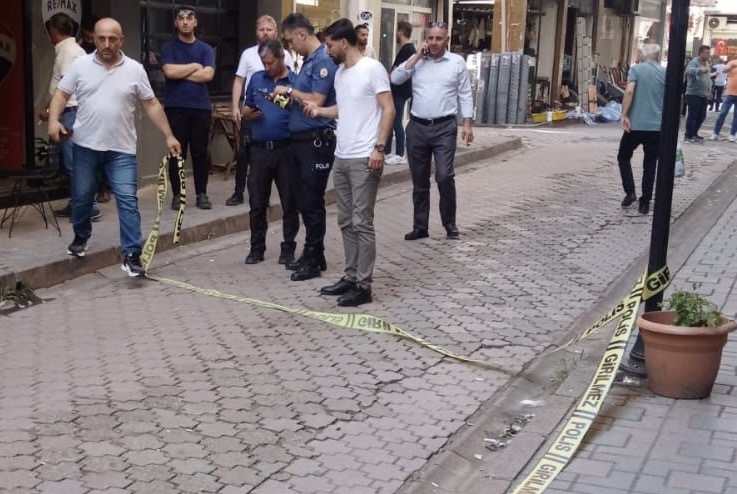 Ordu’nun Ünye ilçesinde meydana gelen silahlı kavgada bir kişi yaralandı.