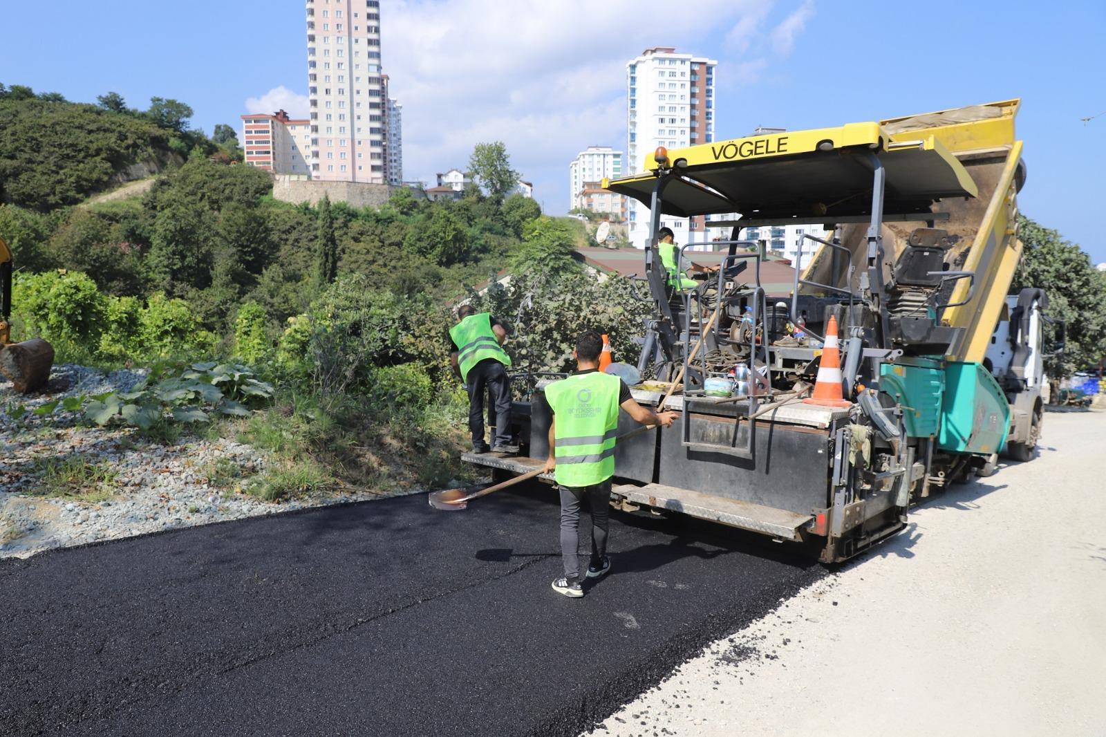 FATSA KURTULUŞ MAHALLESİNDE ASFALT MUTLULUĞU BAŞKAN GÜLER İLÇENİN ÖZLEMLE BEKLEDİĞİ