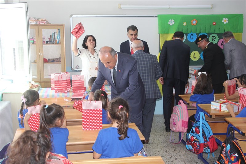 İlköğretim Haftası Törenle Başladı i1