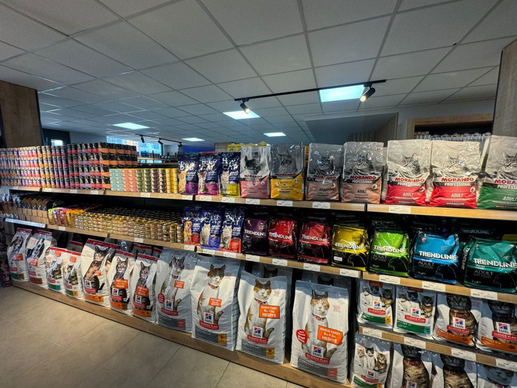 Ünye’nin En Büyük Petshop Marketi "Oney Pet Market" Görkemli Bir Törenle Açıldı i2 1