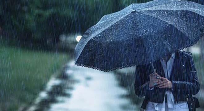 Meteorolojiden uyarı: Şemsiyeleri kapatmayın me