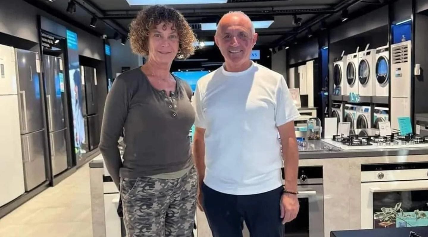 Türk televizyon ve sinema dünyasının sevilen isimlerinden İpek Tenolcay, “Kim
