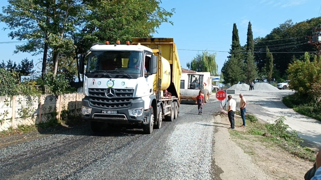 İKİZCE’DE YOL SEVİNCİ I1 1